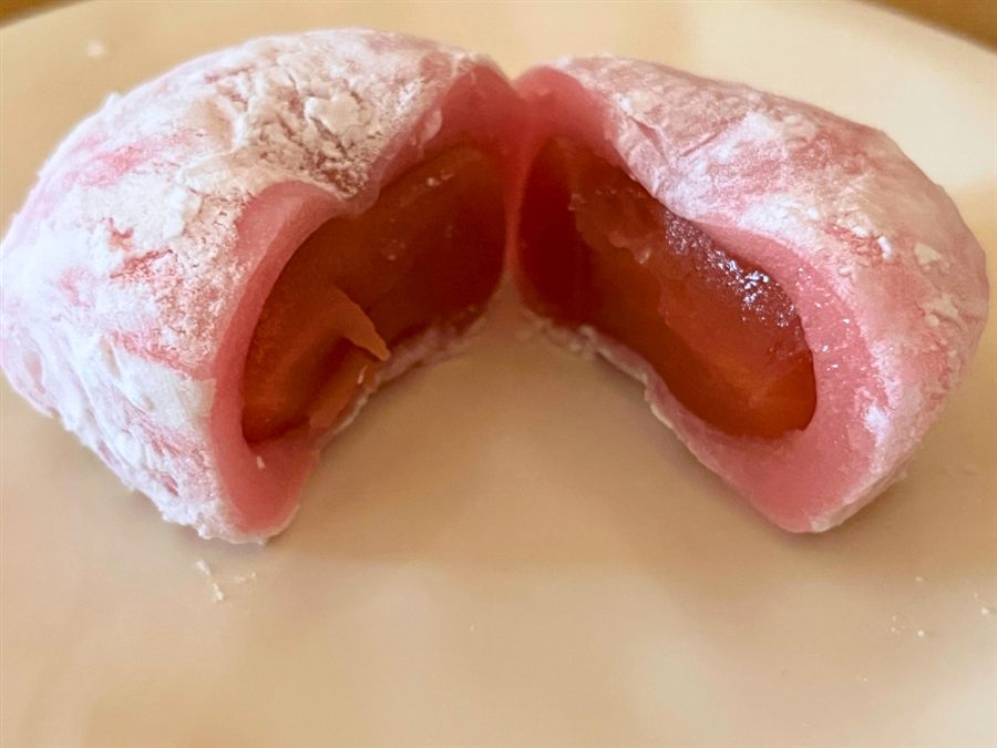 もも太郎いちご風味大福の断面