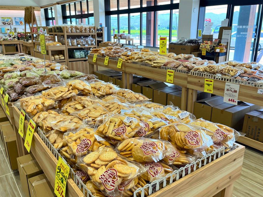 お米となかよしパーク 商品棚